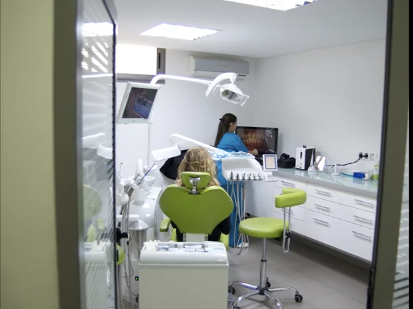 Salle de soin équipée — clinique à Tunis